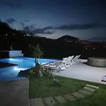 Apartmán Ocean Breeze Pool&jacuzzi View Executive202