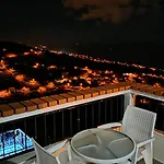 Ocean Breeze Pool&jacuzzi View Executive202 Santa Cruz (Madeira)