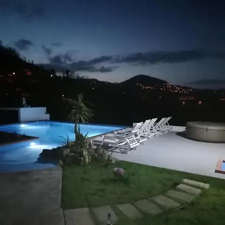 아파트 Ocean Breeze Pool&jacuzzi View Executive202