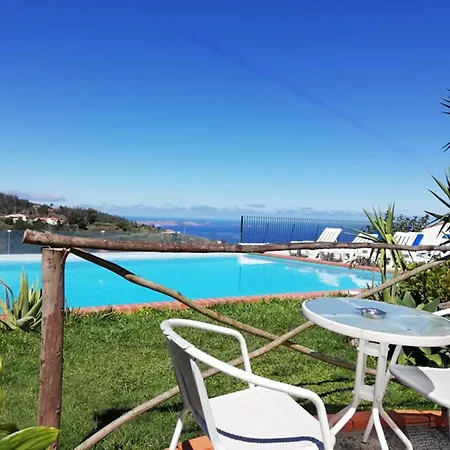 Ocean Breeze Pool&jacuzzi View Executive202 Santa Cruz (Madeira)
