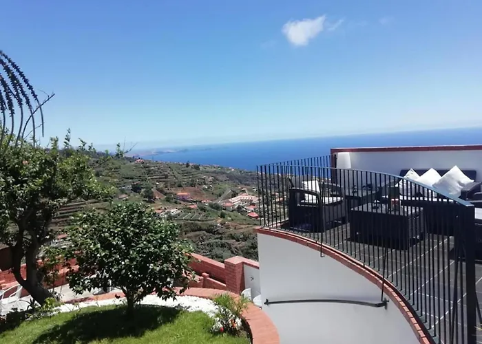 Ocean Heated Pool&jacuzzi View Executive202 Appartement Santa Cruz (Madeira)